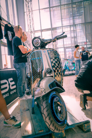 Area prova e stand espositivi all'Eternal City Moto Show 2026 al Gazometro di Roma
