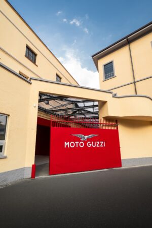 Nuova casa Moto Guzzi a Mandello: stabilimento, museo e spazi pubblici integrati