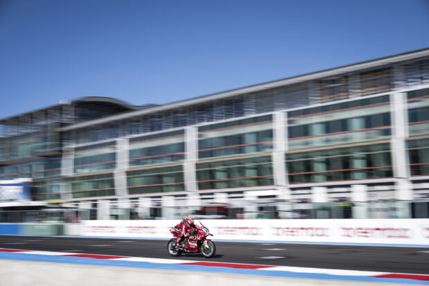 WorldSBK Magny-Cours, Ducati Aruba.it Racing protagonista nelle prove libere del French Round 2026