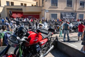 Raduno di Moto Guzzi a Mandello del Lario durante le GMG 2026