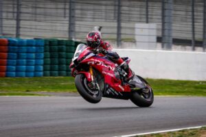 Honda HRC e i suoi piloti nel weekend WorldSBK di Magny-Cours