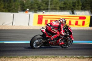 WorldSBK Magny-Cours con Nicolò Bulega e Ducati protagonisti di Gara 1