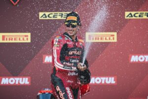 WorldSBK Magny-Cours con Ducati e pneumatici Pirelli di gamma