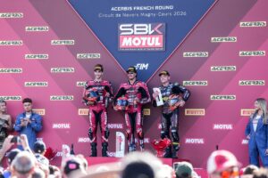 WorldSBK Magny-Cours con Nicolo Bulega protagonista della Gara 1 Superbike