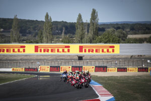 Ducati e team Aruba.it Racing nella Gara-1 Superbike di Magny-Cours