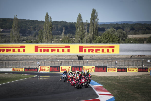 Ducati e team Aruba.it Racing nella Gara-1 Superbike di Magny-Cours