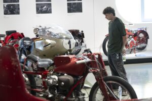 Test ride della gamma Moto Guzzi durante le Giornate Mondiali a Mandello