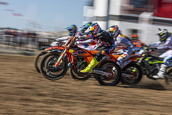 Sacha Coenen di Red Bull KTM nella classe MX2 al MXGP Turchia 2026