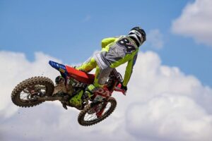 Gamma di pneumatici Pirelli SCORPION MX per il motocross e il titolo MXGP 2026