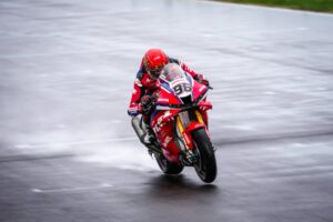 Honda HRC durante il test di preparazione al WorldSBK sul circuito di Cremona