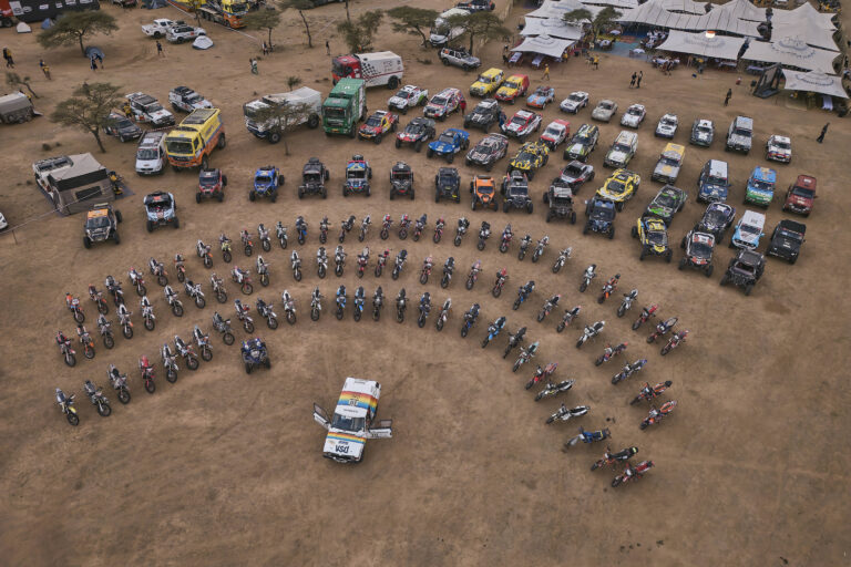 Africa Eco Race 2027, da Tangeri al Lago Rosa in dodici tappe