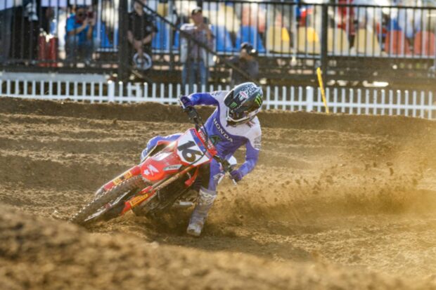 Jeffrey Herlings nella gara di qualifica della MXGP Cina a Shanghai