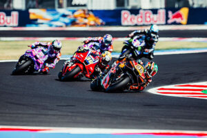 Brad Binder con la Red Bull KTM RC16 nel weekend MotoGP di Misano