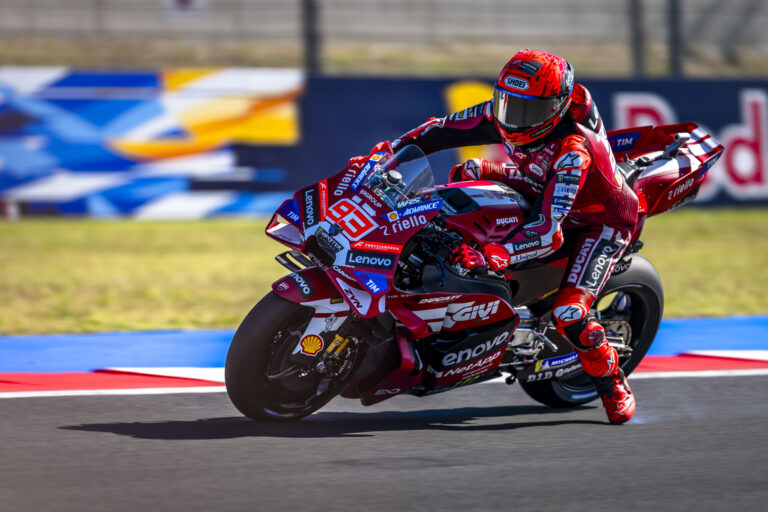 MotoGP Misano, Marc Márquez vince la Sprint con Ducati