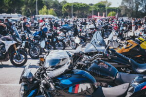 Main Stage del villaggio della Italian Bike Week 2025 a Lignano Sabbiadoro