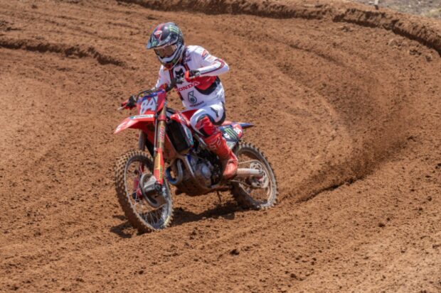 Tom Vialle guida la qualifica MXGP Australia a Darwin con Honda HRC Petronas
