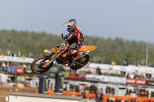 Andrea Adamo con la KTM 450 SX-F nel finale del Mondiale MXGP 2026 a Darwin
