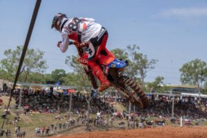 Jeffrey Herlings celebra il successo nel MXGP Australia 2026 a Darwin