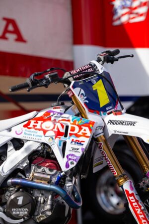 Hunter Lawrence e Honda HRC Progressive rilanciano la sfida nella 450 agli SMX Playoffs di Los Angeles