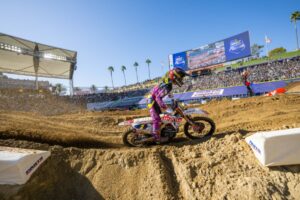 Honda HRC Progressive agli SMX Playoffs di Los Angeles con Hunter Lawrence in corsa per il titolo