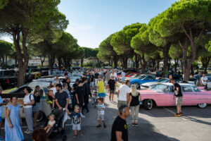 US Car on the Beach alla Italian Bike Week 2026, raduno di auto americane a Lignano Sabbiadoro