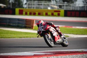 Nicolò Bulega e Ducati Aruba.it Racing celebrano il titolo WorldSBK 2026