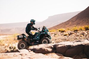 Rallye OLA Energy du Maroc con Sanders leader tra le moto e Moraes al comando delle auto