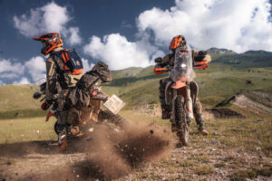 KTM 690 Rally 2027 nella configurazione rally per l’avventura fuoristrada