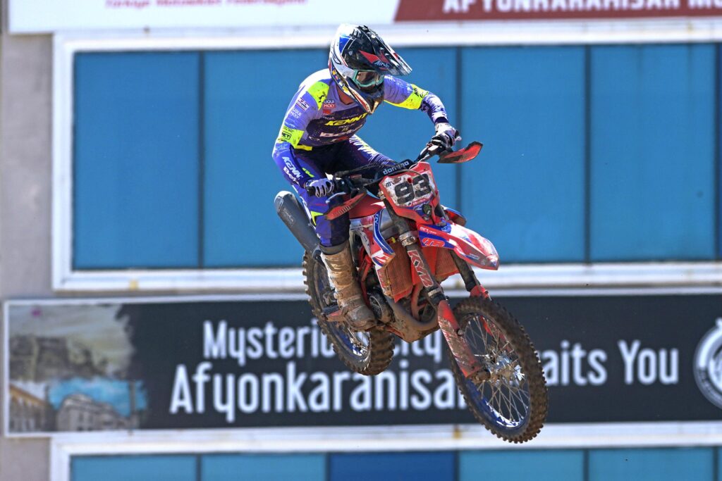 Jago Geerts con la Beta RX450 nel GP Turchia MXGP