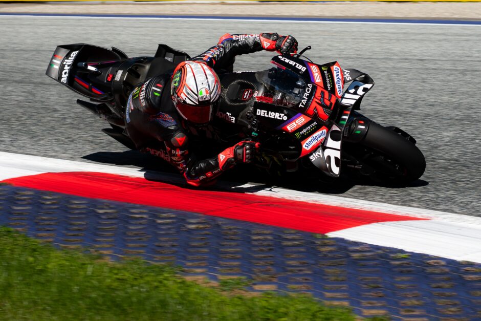 doppio-podio-aprilia-austria-martin-leader_8.jpg