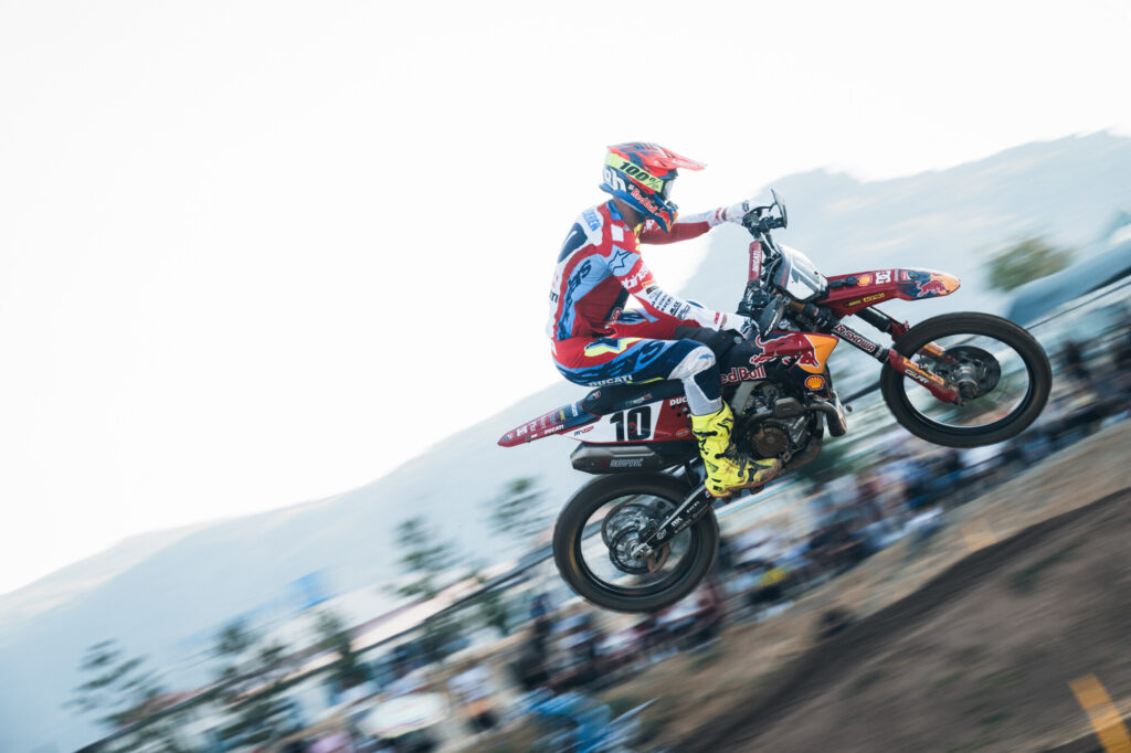 Ducati Desmo450 MX impegnata nel Gran Premio della Turchia MXGP ad Afyon