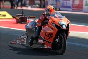 Richard Gadson e la Suzuki Gen 3 Hayabusa nella NHRA Pro Stock a Rockingham