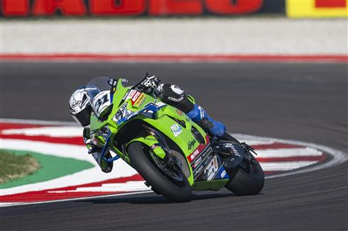 Garrett Gerloff con la Kawasaki Ninja ZX-10RR nel WorldSBK di Cremona