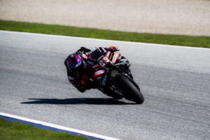 gp-del-giappone-motogp-martin-leader-motegi_1.jpg