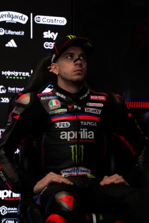 gp-del-giappone-motogp-martin-leader-motegi_5.jpg
