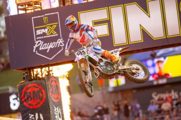 Honda HRC Progressive agli SMX Playoffs Honda con Hunter Lawrence protagonista nella classe 450