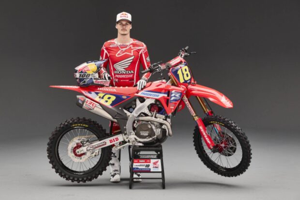 Jett Lawrence, pilota Honda HRC Progressive, salterà i playoff SMX per operarsi alla caviglia destra