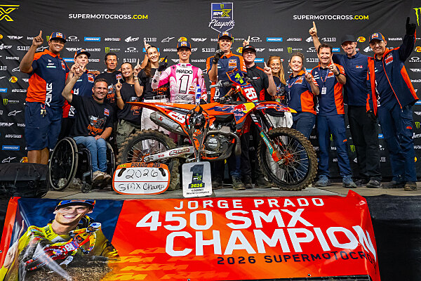 Jorge Prado e Red Bull KTM celebrano il titolo 450SMX 2026 conquistato nel SuperMotocross