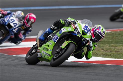 Kawasaki WorldSSP Team impegnato nel round di Magny-Cours del Mondiale Supersport