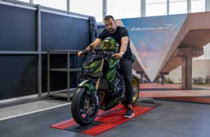 Honda CB750 Hornet Mugen, special realizzata da Mototrofa per il contest Honda Customs