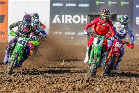 Romain Febvre e Kawasaki nelle qualifiche MXGP Cina sul circuito di Shanghai