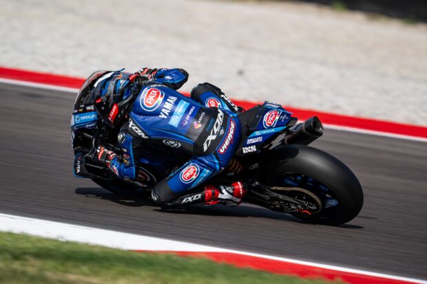 Yamaha R1 WorldSBK del team Pata Maxus Yamaha al Cremona Circuit