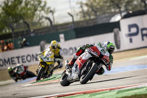 Bimota KB998 Rimini del Kawasaki Racing Team nel WorldSBK a Magny-Cours