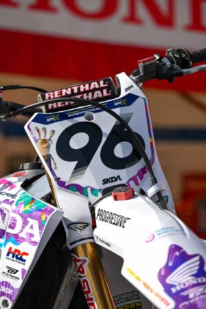 Carene speciali Honda HRC Progressive destinate all’asta benefica per la ricerca sui tumori cerebrali pediatrici