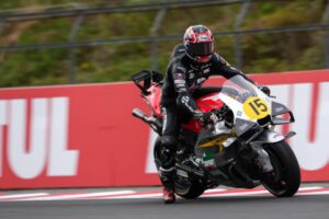 Honda HRC Castrol con livrea storica ispirata alla RC181 nel GP del Giappone MotoGP