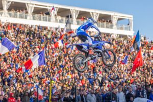 YZ125 BLU CRU SuperFinale 2026 a Ernée, evento vinto da Arno Cazet