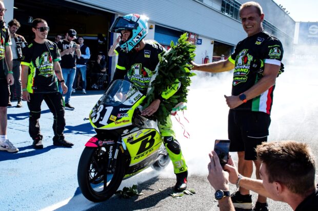 Pata Talenti Azzurri FMI protagonisti tra Supermoto, Moto4 Italy Cup e Motomondiale