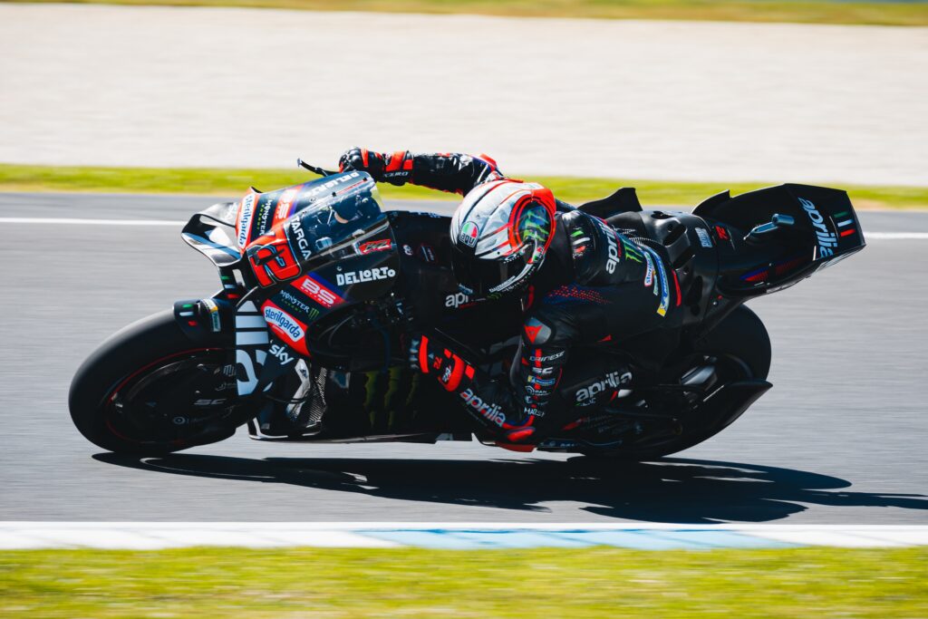 aprilia-a-phillip-island_1.jpg