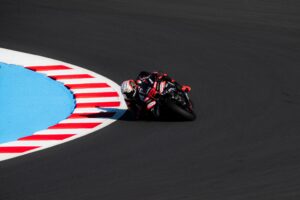aprilia-racing-a-motegi_3.jpg