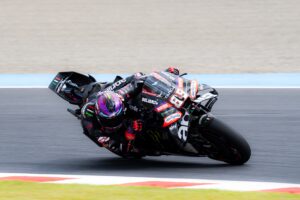 aprilia-racing-a-motegi_4-1.jpg